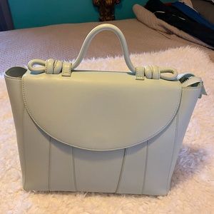 Creater & Cultivater tote “Dandelion”
Convertible vegan leather handbag